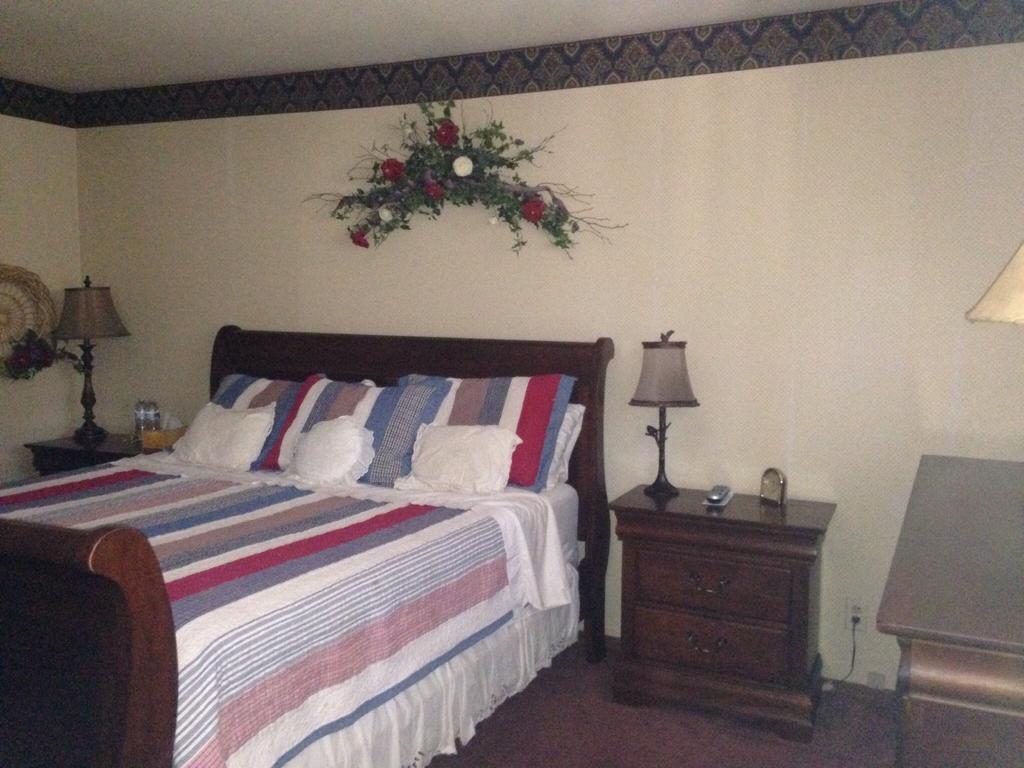 Switzerland Haus Bed And Breakfast Inn Big Bear Lake Pokój zdjęcie