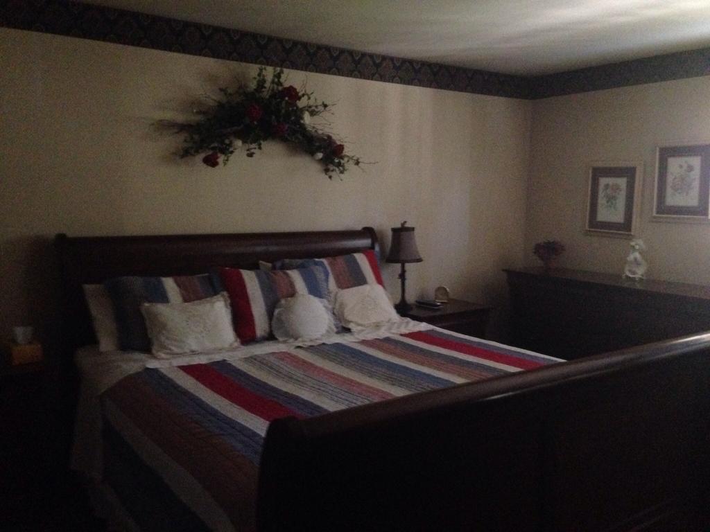 Switzerland Haus Bed And Breakfast Inn Big Bear Lake Pokój zdjęcie